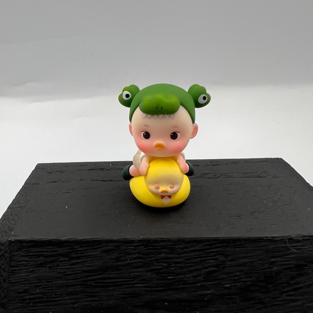 BEEWORKS Studio BaoBao Crocodile Hood Yellow Float Mini Figure Art Toy